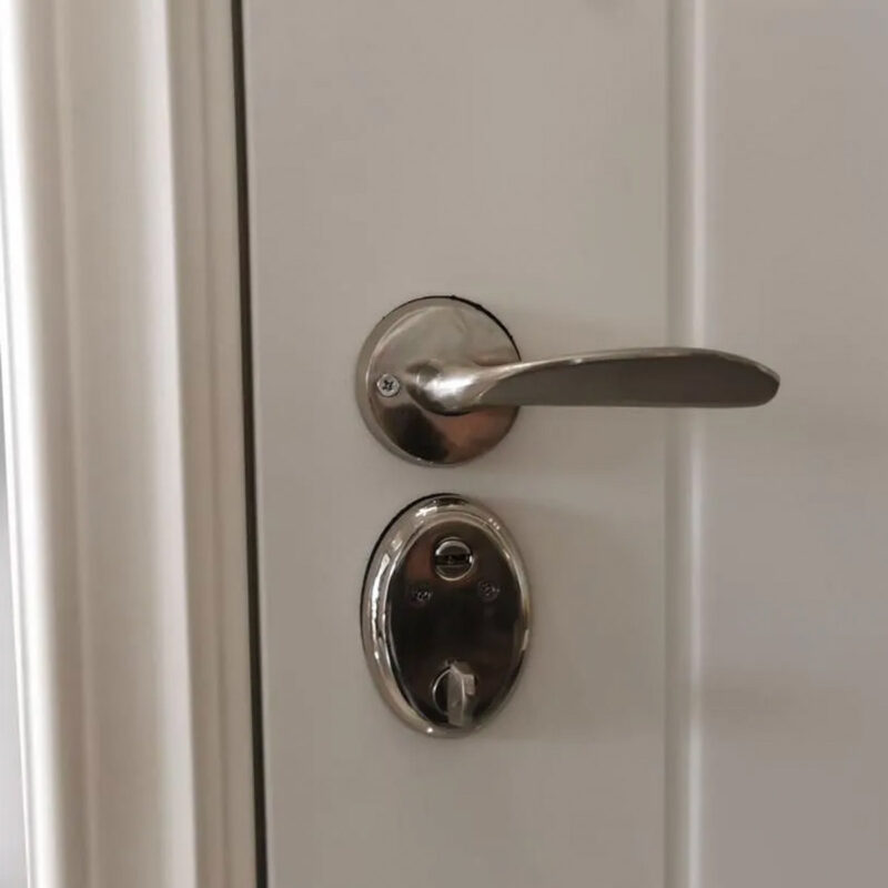 Puerta De Seguridad Blindada Con Cerradura Multianclaje Blanca - Imagen 3