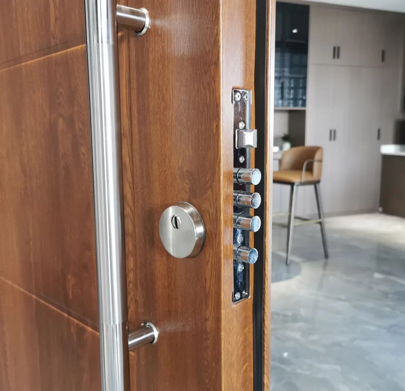 Puerta De Seguridad Inviolable Cerradura Multianclaje y Bisagras Ocultas Simil Madera - Imagen 2