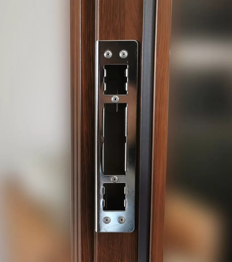Puerta De Seguridad Inviolable Cerradura Multianclaje y Bisagras Ocultas Simil Madera - Imagen 5